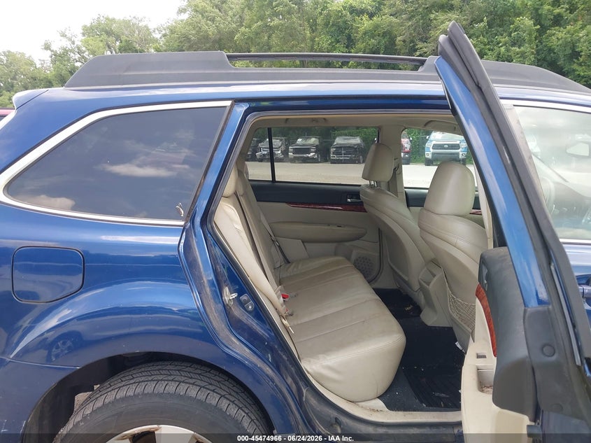 2011 SUBARU OUTBACK auction photo 8