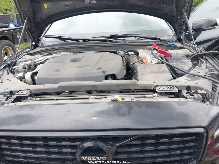 2022 Volvo S60 Recharge Plug-In Hybrid T8 Black Edition R-Design Extended Range VIN: 7JRH60FD5NG192477 Lot: 45475079