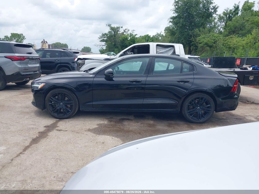 2022 Volvo S60 Recharge Plug-In Hybrid T8 Black Edition R-Design Extended Range VIN: 7JRH60FD5NG192477 Lot: 45475079