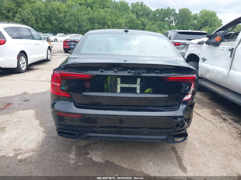 2022 Volvo S60 Recharge Plug-In Hybrid T8 Black Edition R-Design Extended Range VIN: 7JRH60FD5NG192477 Lot: 45475079