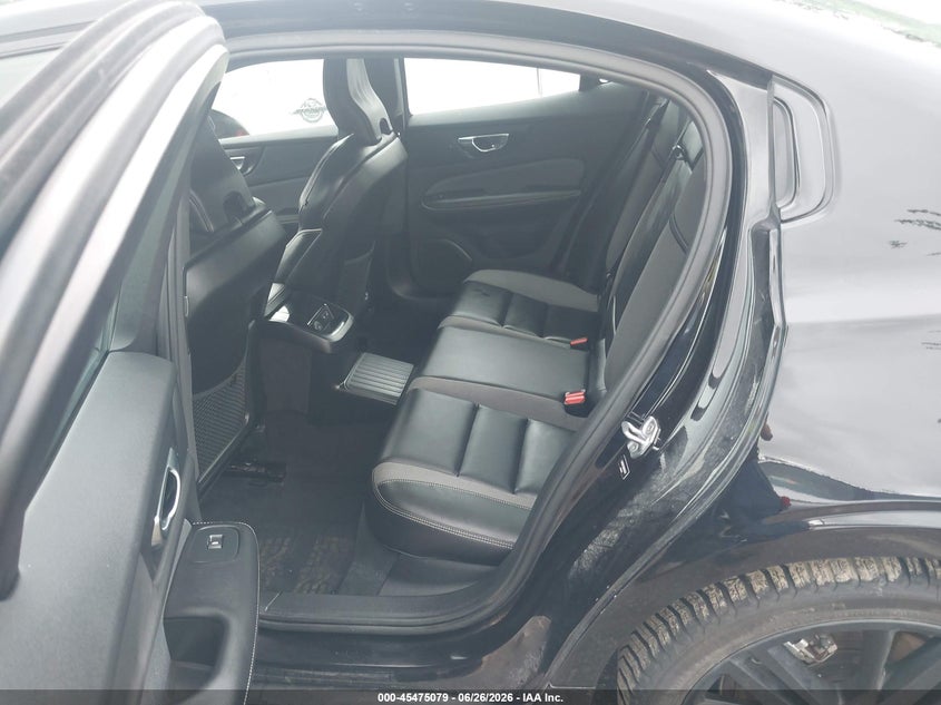 2022 Volvo S60 Recharge Plug-In Hybrid T8 Black Edition R-Design Extended Range VIN: 7JRH60FD5NG192477 Lot: 45475079