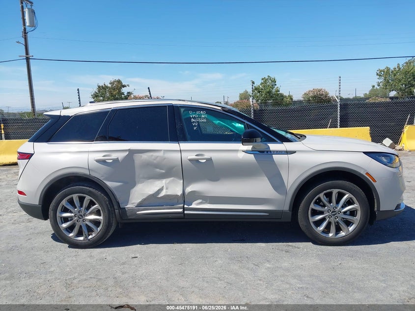 2022 Lincoln Corsair Standard VIN: 5LMCJ1C98NUL13459 Lot: 45475191