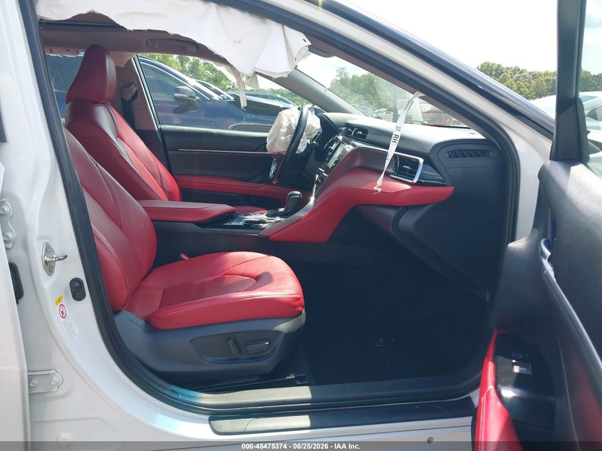 2018 TOYOTA CAMRY auction photo 5