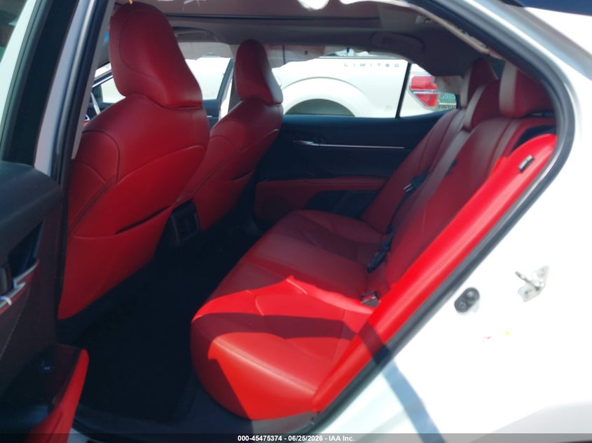 2018 TOYOTA CAMRY auction photo 8
