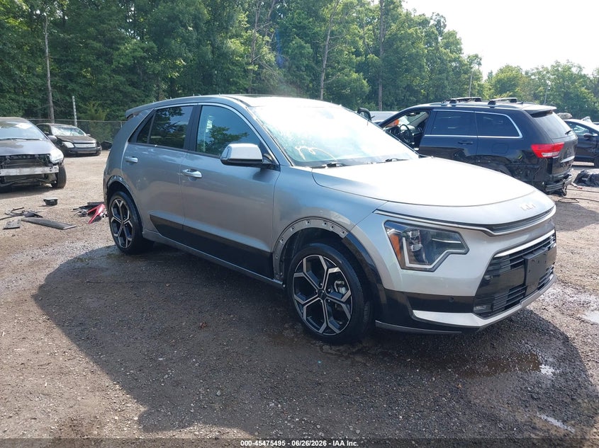Vin: kndct3le2p5098362, lot: 45973670, kia niro sx touring 2023 img_1