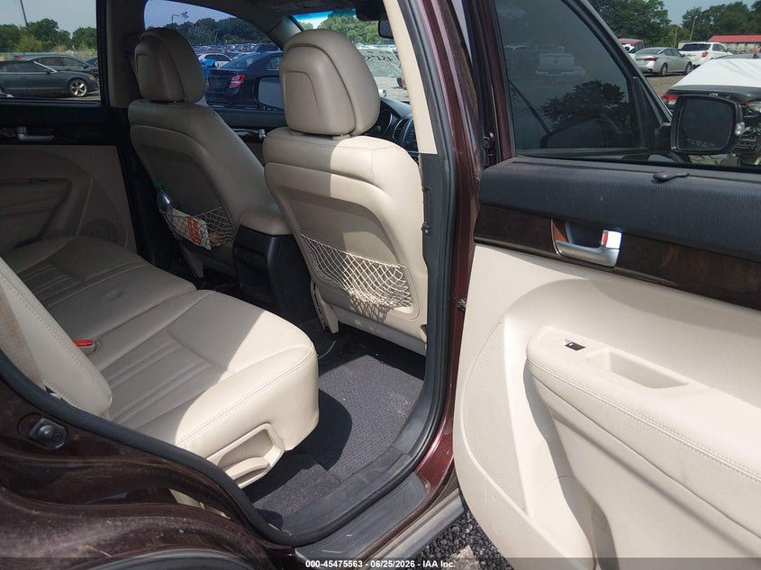 2015 KIA SORENTO auction photo 8