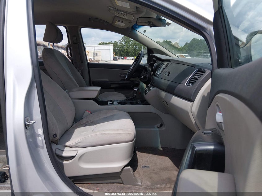 2018 KIA SEDONA auction photo 5