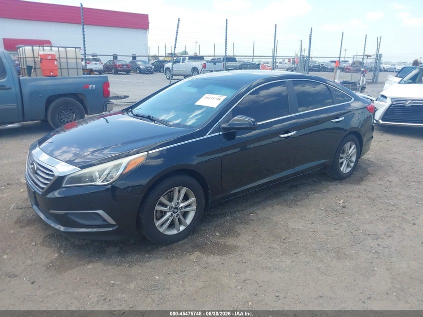 2016 HYUNDAI SONATA auction photo 2
