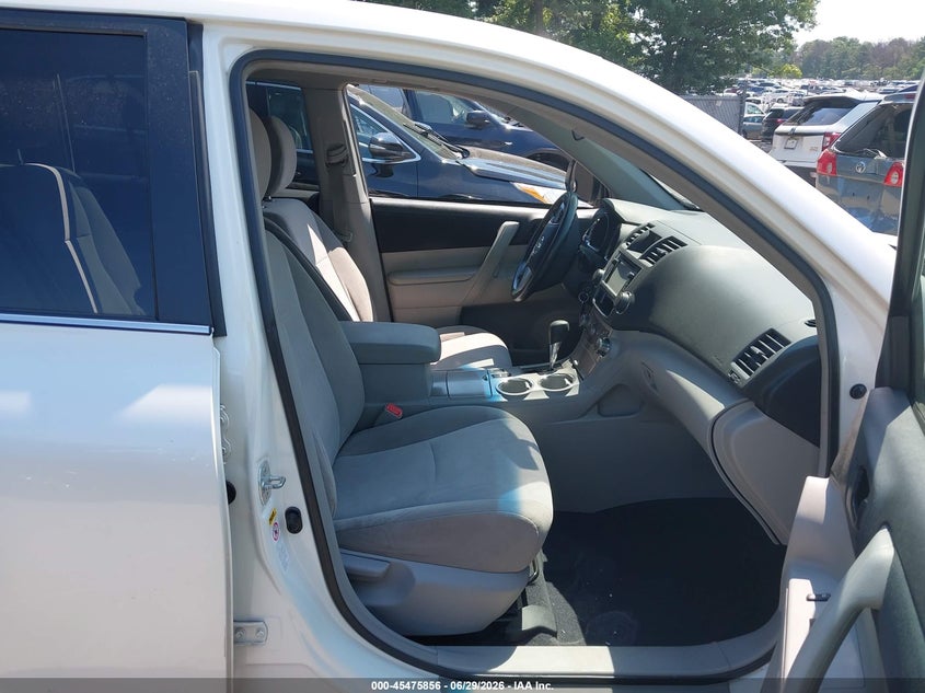 2013 TOYOTA HIGHLANDER auction photo 5