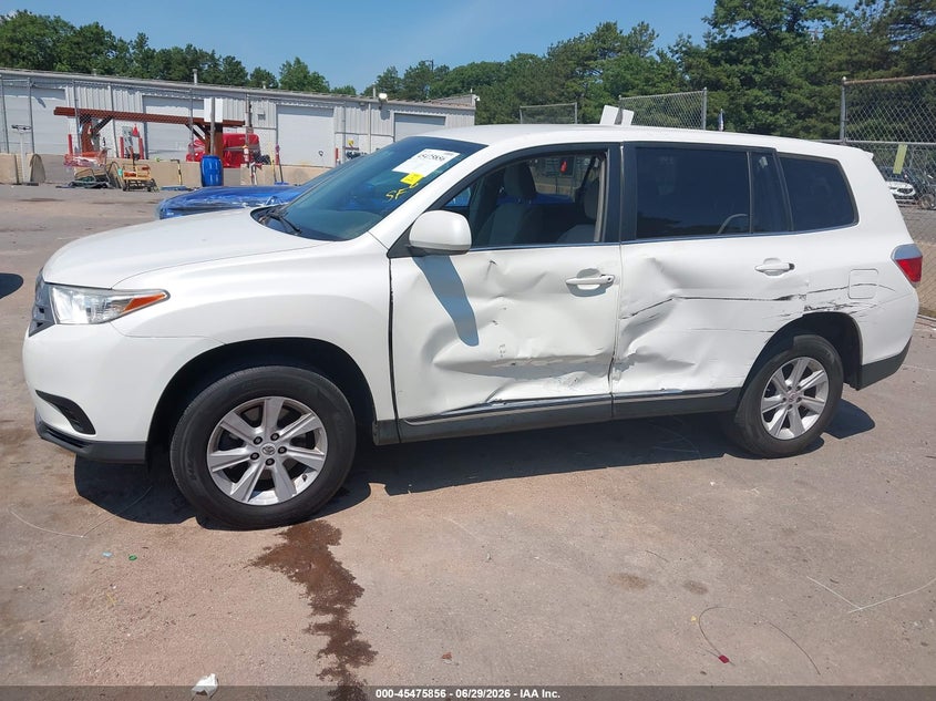 2013 TOYOTA HIGHLANDER auction photo 6