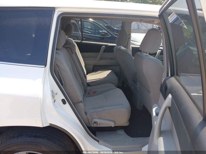 2013 TOYOTA HIGHLANDER auction photo 8