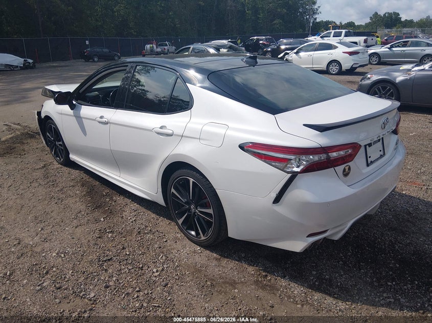 TOYOTA CAMRY - zdjęcie 3