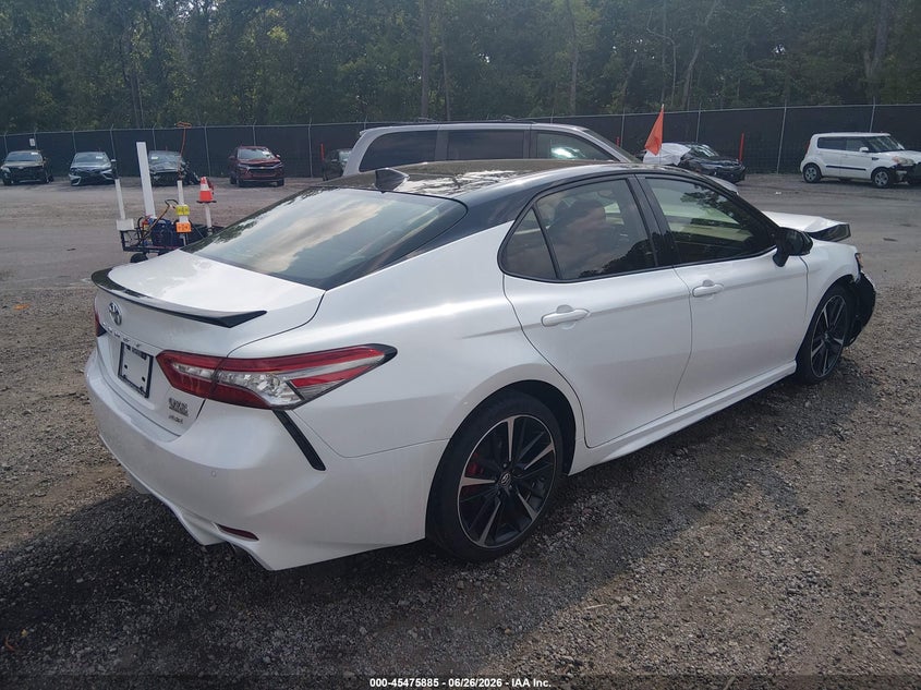 TOYOTA CAMRY - zdjęcie 4