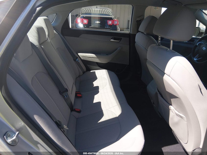 2018 HYUNDAI SONATA auction photo 8