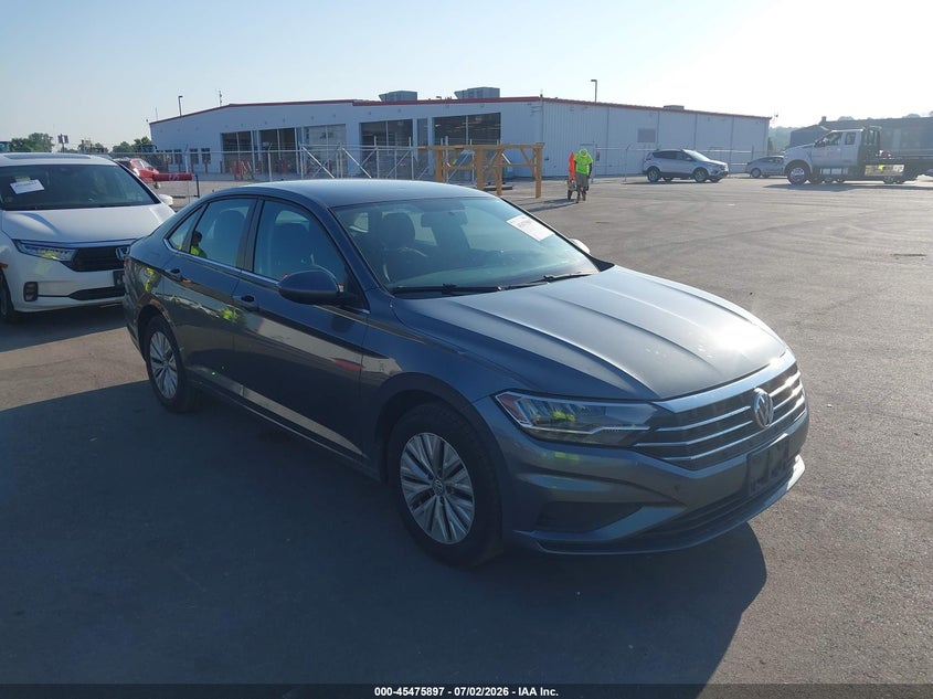 2019 VOLKSWAGEN JETTA auction photo 1