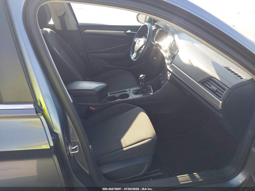 2019 VOLKSWAGEN JETTA auction photo 5