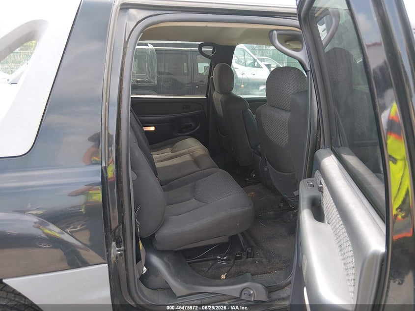 2002 Chevrolet Avalanche 1500 VIN: 3GNEC13T12G334214 Lot: 45475972
