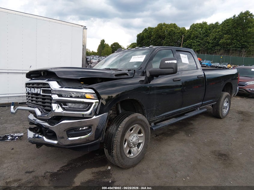Vin: 3c6ur5hj5sg586878, lot: 45974177, ram 2500 tradesman  4x4 8' box 20252