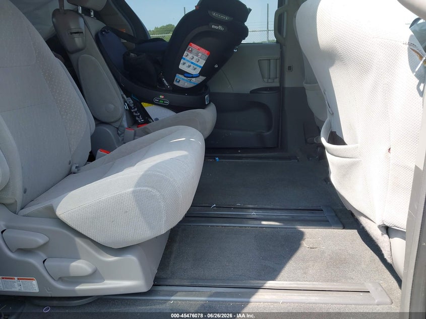 AtlanticExpress - Toyota Sienna
