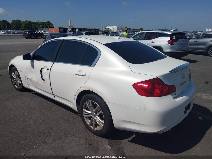 2015 INFINITI Q40 auction photo 2