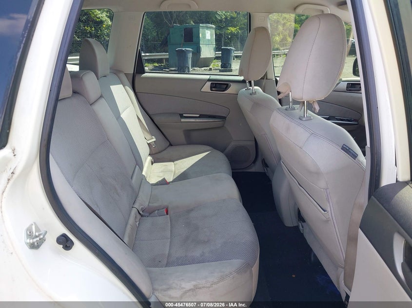 2012 SUBARU FORESTER auction photo 8