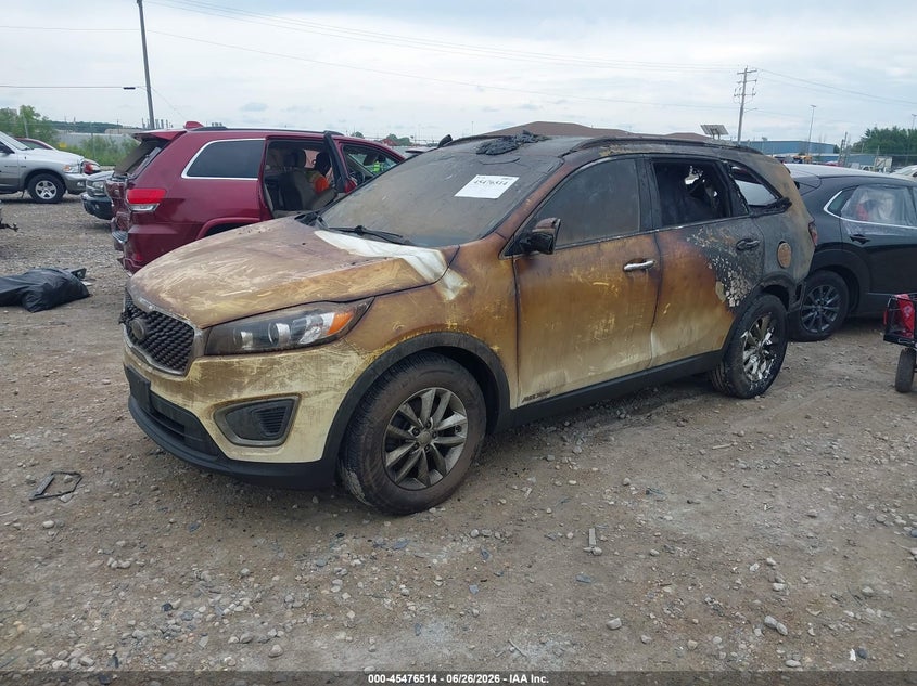 2017 Kia Sorento, Interior Burn, IAAI, VIN 5XYPGDA5XHG207884 — фото 2