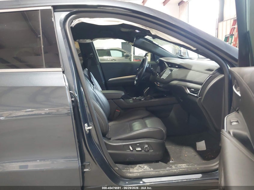 2020 CADILLAC XT4 auction photo 5