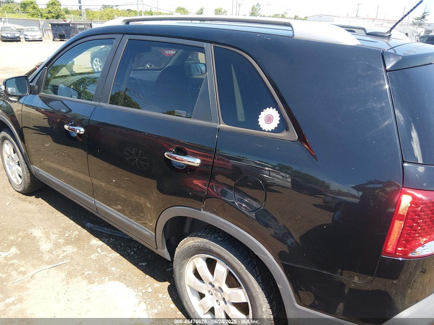 KIA SORENTO 2011 VIN 5XYKT4A11BG133796