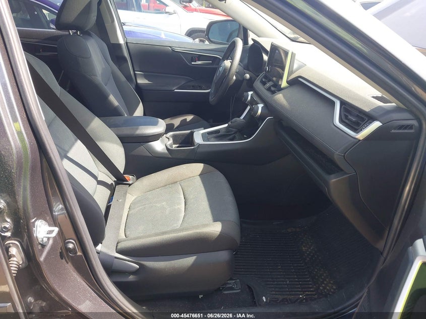2025 TOYOTA RAV4 auction photo 5