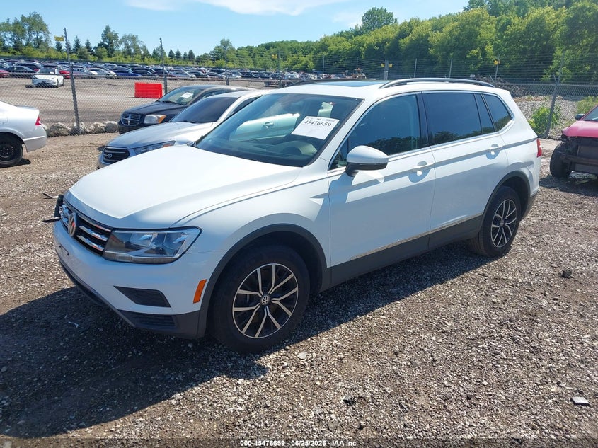2021 VOLKSWAGEN TIGUAN auction photo 2