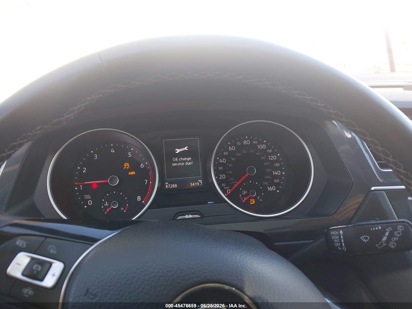 2021 VOLKSWAGEN TIGUAN auction photo 7