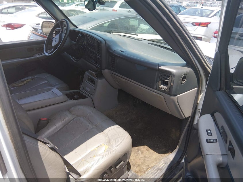 2001 CHEVROLET SUBURBAN 1500 auction photo 5