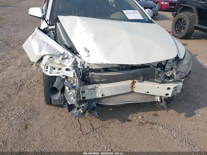 2011 CHEVROLET MALIBU auction photo 6