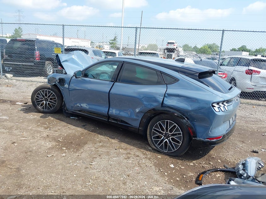 Vin: 3fmtk3suxrma52203, lot: 45975217, ford mustang mach-e premium 20243