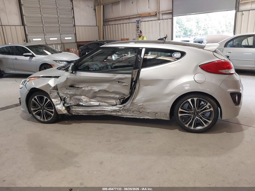 2016 Hyundai Veloster Turbo VIN: KMHTC6AE9GU292327 Lot: 45477133