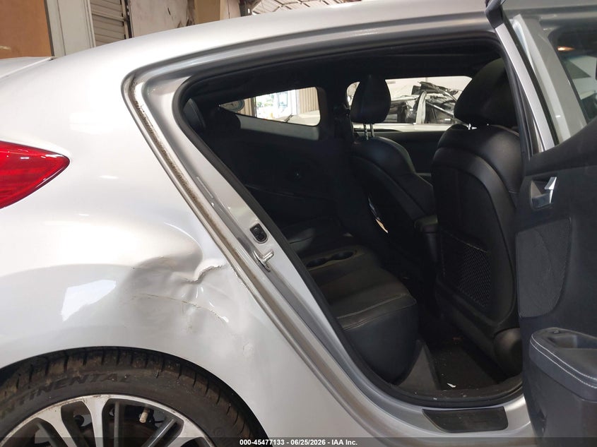 2016 Hyundai Veloster Turbo VIN: KMHTC6AE9GU292327 Lot: 45477133