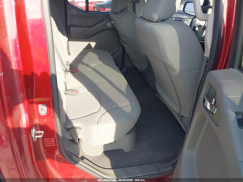 2019 NISSAN FRONTIER auction photo 8