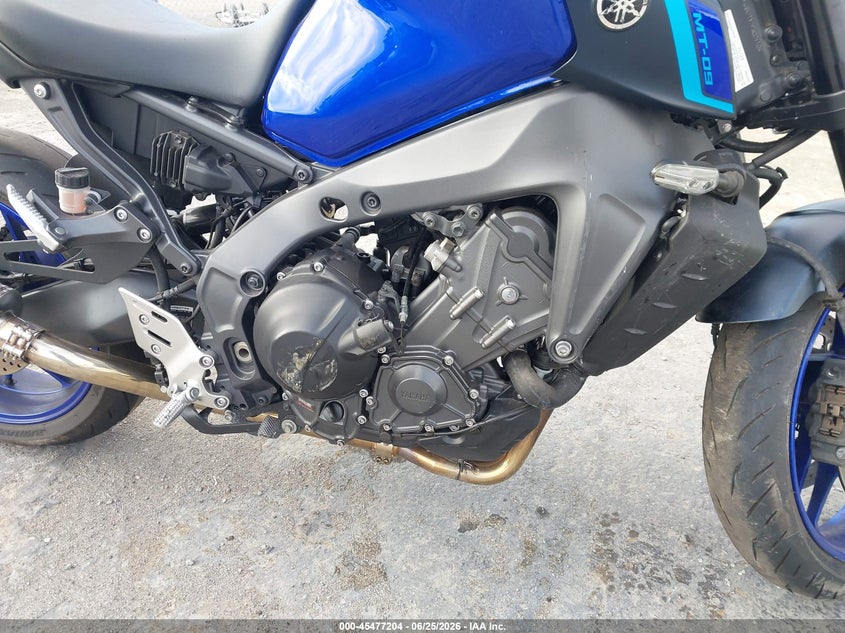 2023 YAMAHA MT09 auction photo 8