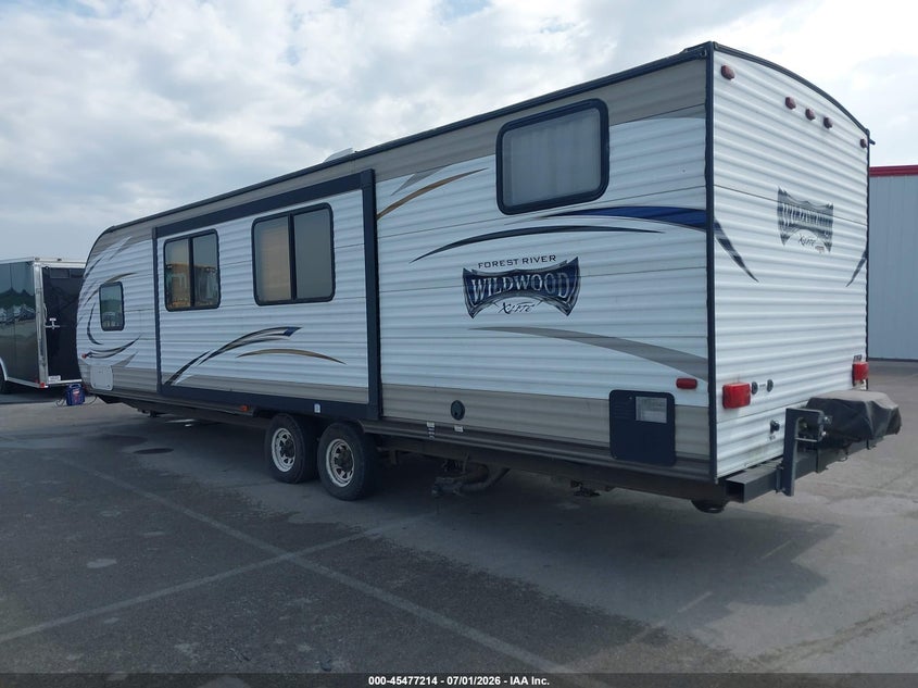 2016 FOREST RIVER 310BHI auction photo 3