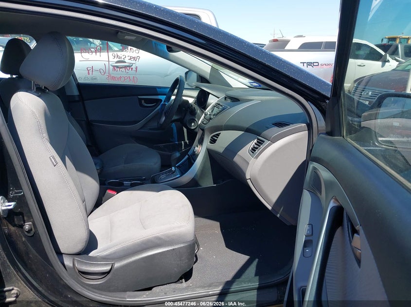 2013 HYUNDAI ELANTRA auction photo 5