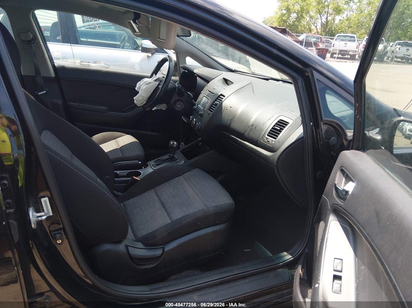 2015 KIA FORTE SEDAN 2.0L I-4 DI, DOHC, VVT, 173HP