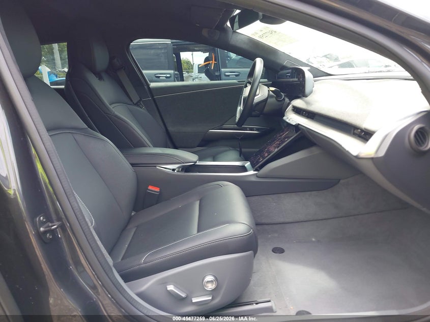 2023 LUCID AIR auction photo 5