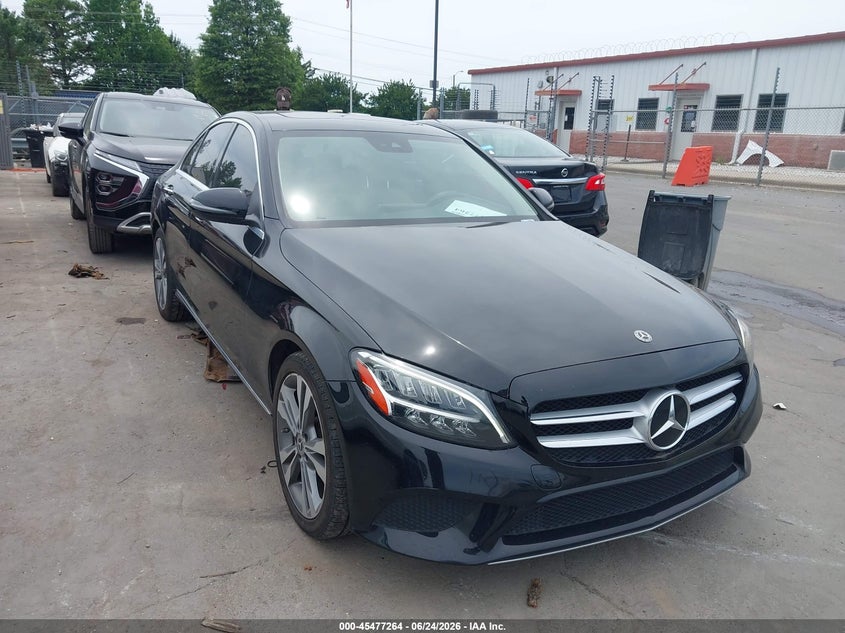 Zdjęcie główne ogłoszenia 2021 MERCEDES-BENZ C 300