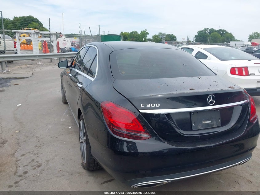 2021 MERCEDES-BENZ C 300 — zdjęcie 3