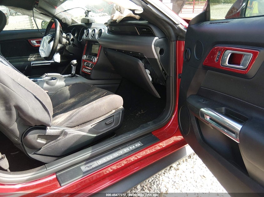 2020 FORD MUSTANG auction photo 5
