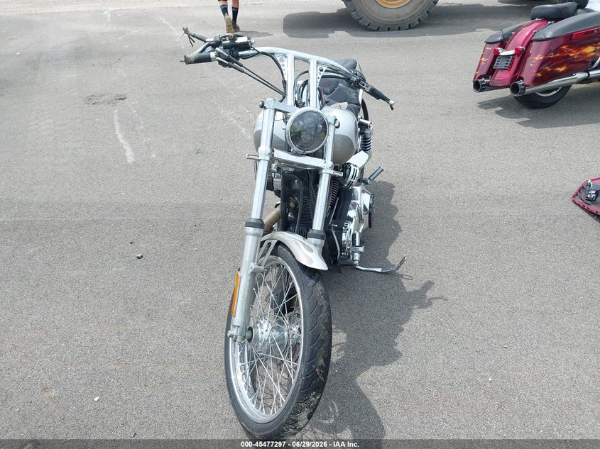 HARLEY-DAVIDSON FXDWG 2005