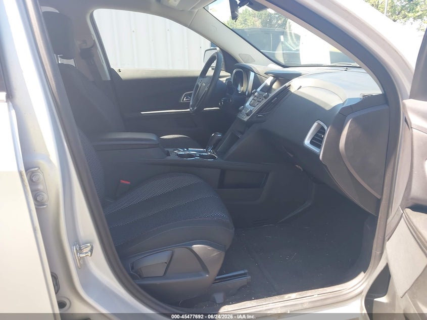2017 CHEVROLET EQUINOX LS — Photo 5