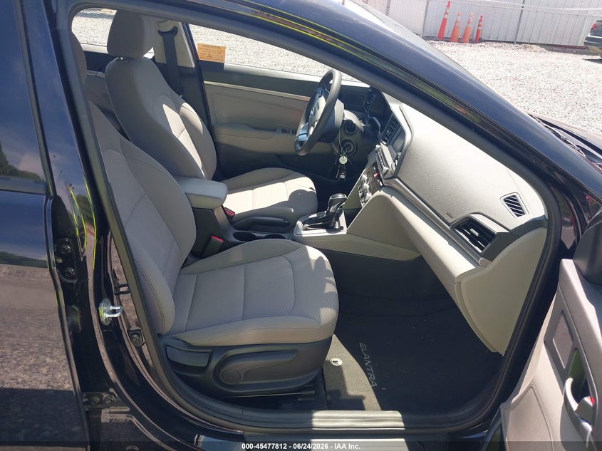 2020 HYUNDAI ELANTRA SE — Photo 5