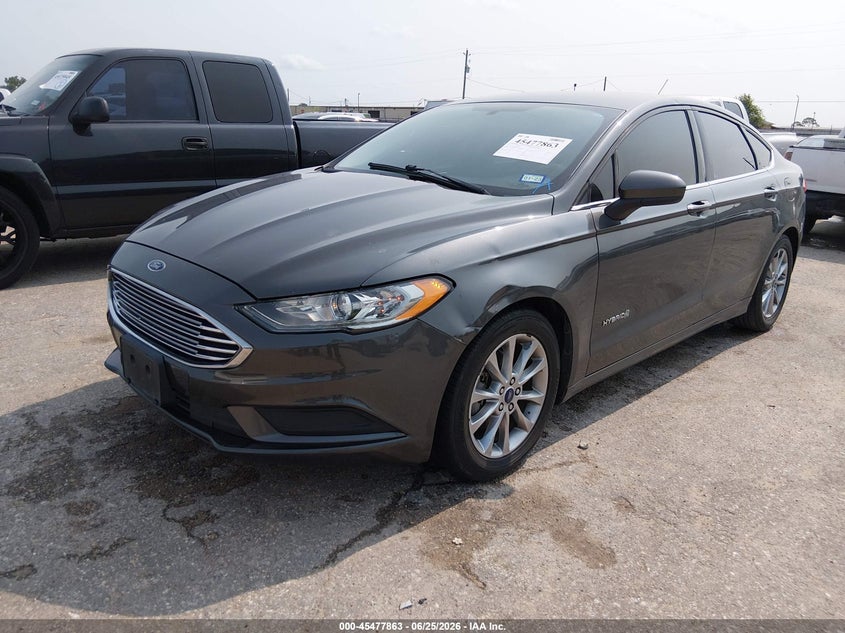 2017 Ford Fusion, Normal Wear & Tear, IAAI, VIN 3FA6P0LU9HR254991 — photo 2