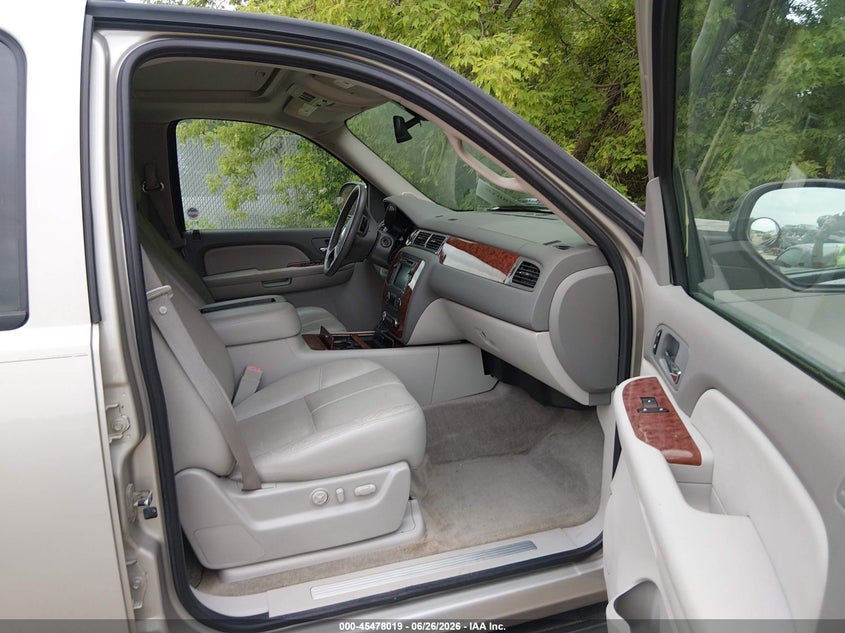 AtlanticExpress - Chevrolet Suburban 1500